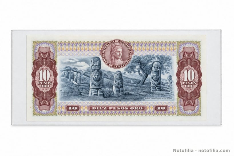 Reverso del 10 pesos oro, Pick 407g: estatuas del Parque Arqueológico de San Agustín y sello del Banco de la República.