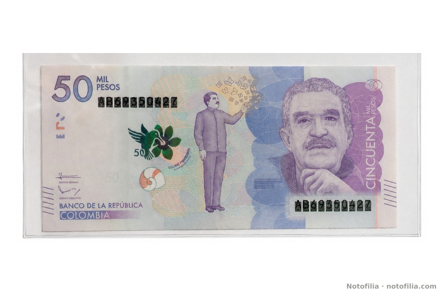 Face of the 50,000 pesos, Pick 462a: García Márquez, the date 19 August 2015, and serial AB69350427, with both numberings filled by ink blocks.