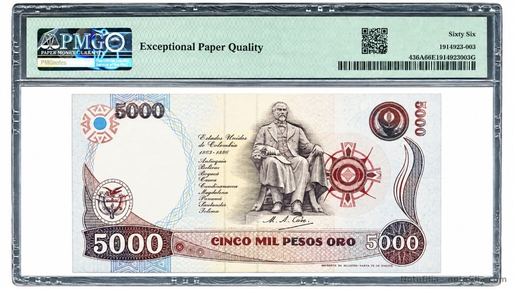 Reverso del 5.000 pesos oro, Pick 436A / TBB B974b, encapsulado PMG 66 Gem Uncirculated EPQ: estatua de Miguel Antonio Caro, lista de estados de 1863–1886 y pie IMPRENTA DE BILLETES - SANTA FE DE BOGOTÁ.